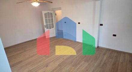 2+1 с двумя балконами, Центр, 85 м.кв