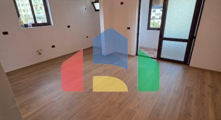 2+1 с двумя балконами, Центр, 85 м.кв