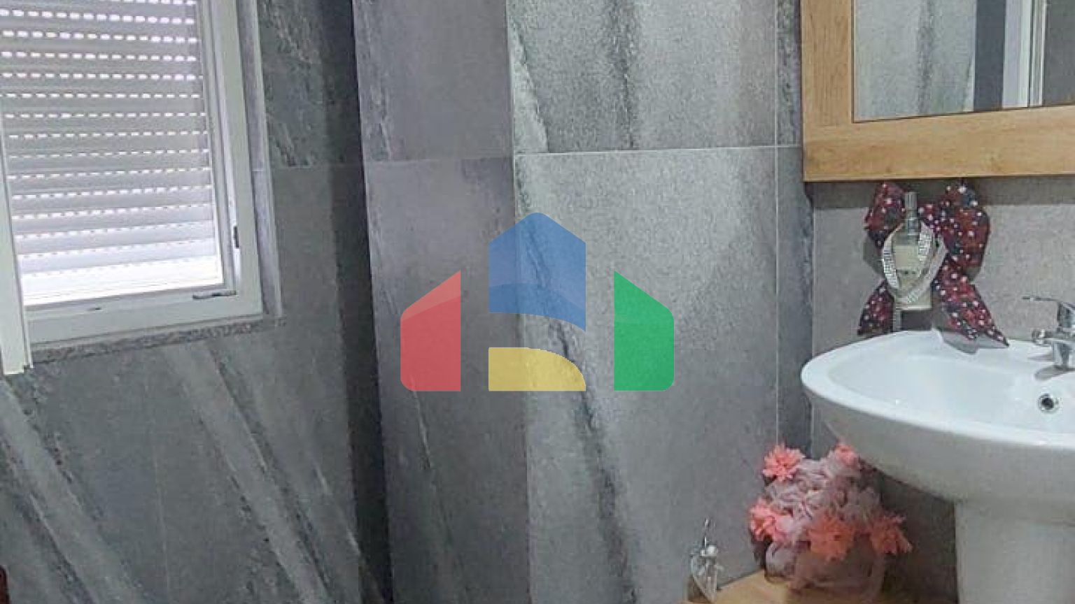 2+1+2 с балконом, р-н Пляж, Illiria, 91 м.кв