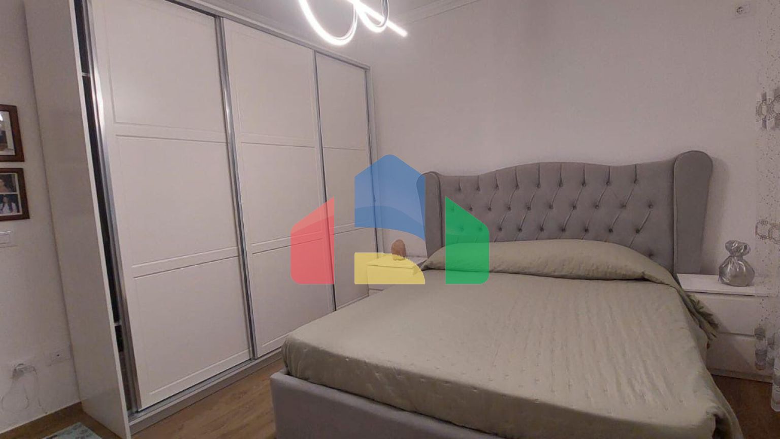 2+1+2 с балконом, р-н Пляж, Illiria, 91 м.кв