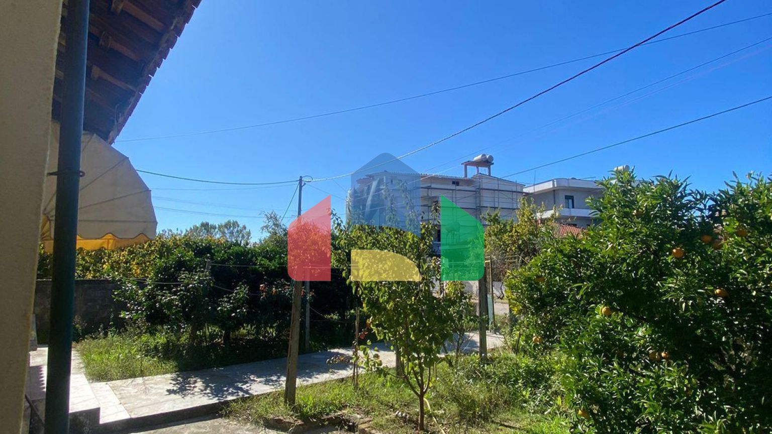 Дом с участком, Пляж, 130 м.кв. и 500 м.кв. земля