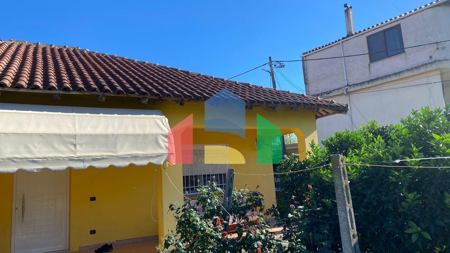 Дом с участком, Пляж, 130 м.кв. и 500 м.кв. земля