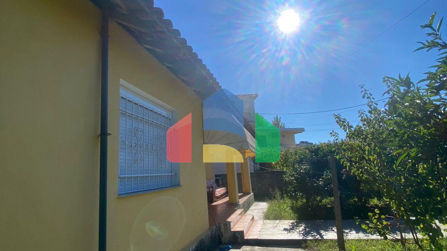 Дом с участком, Пляж, 130 м.кв. и 500 м.кв. земля