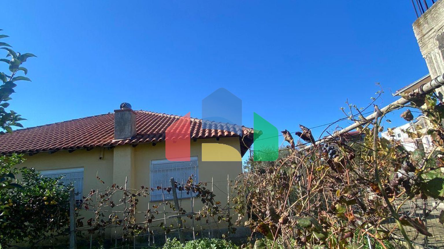 Дом с участком, Пляж, 130 м.кв. и 500 м.кв. земля