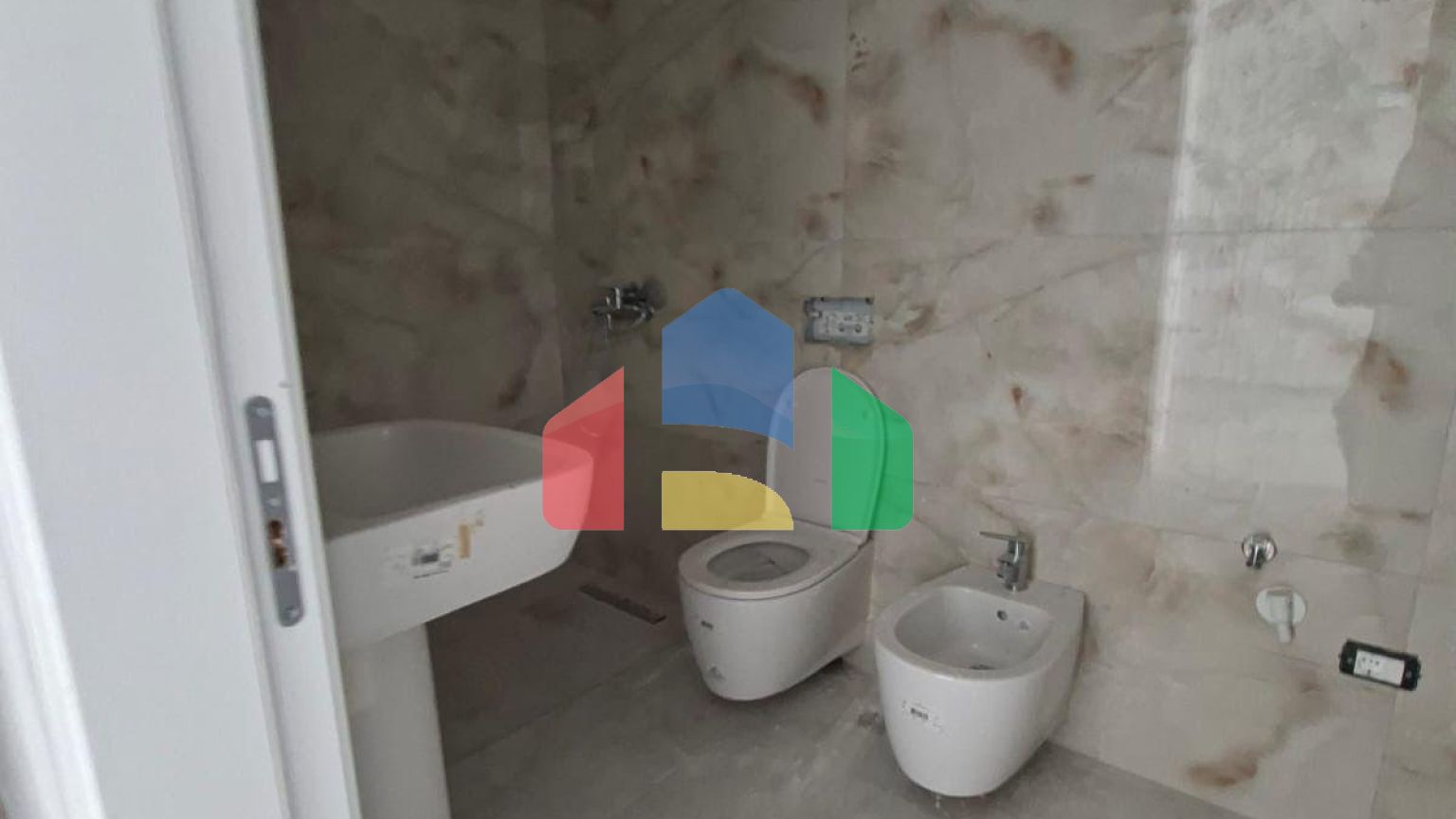 1+1 с балконом, Мали Робит, 62,5 м.кв