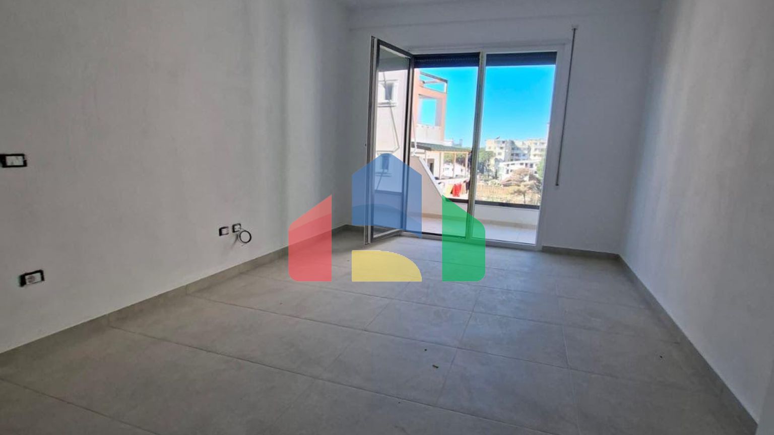 1+1 с балконом, Мали Робит, 62,5 м.кв