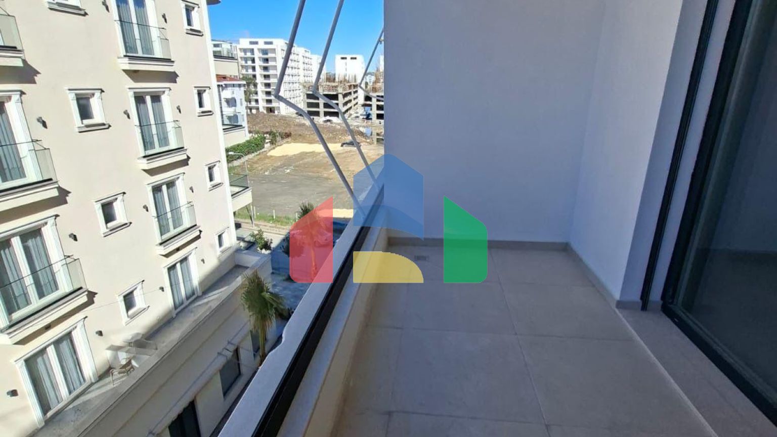 1+1 с балконом, Мали Робит, 62,5 м.кв