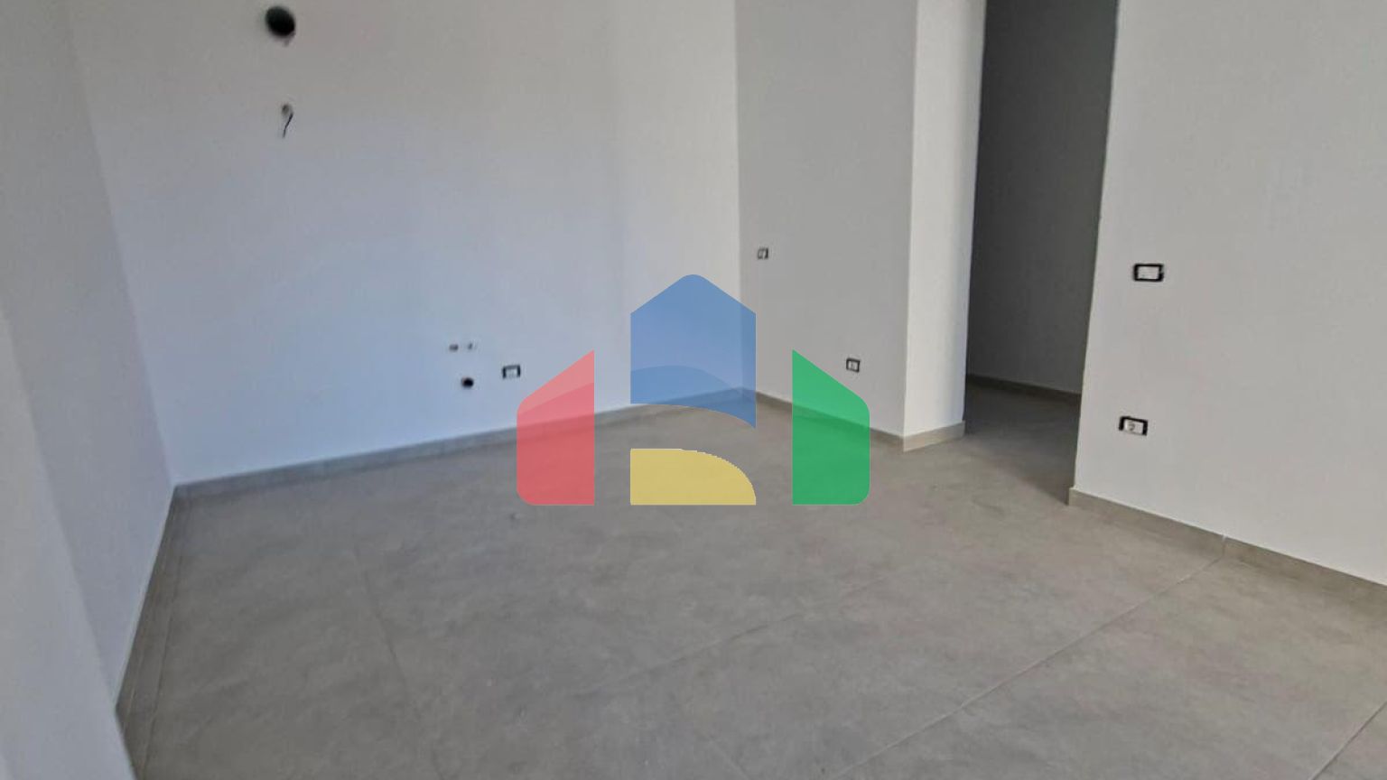 1+1 с балконом, Мали Робит, 62,5 м.кв