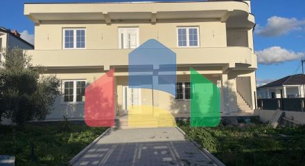 Дом с участком, Черет, 265 м.кв и 593 м.кв.