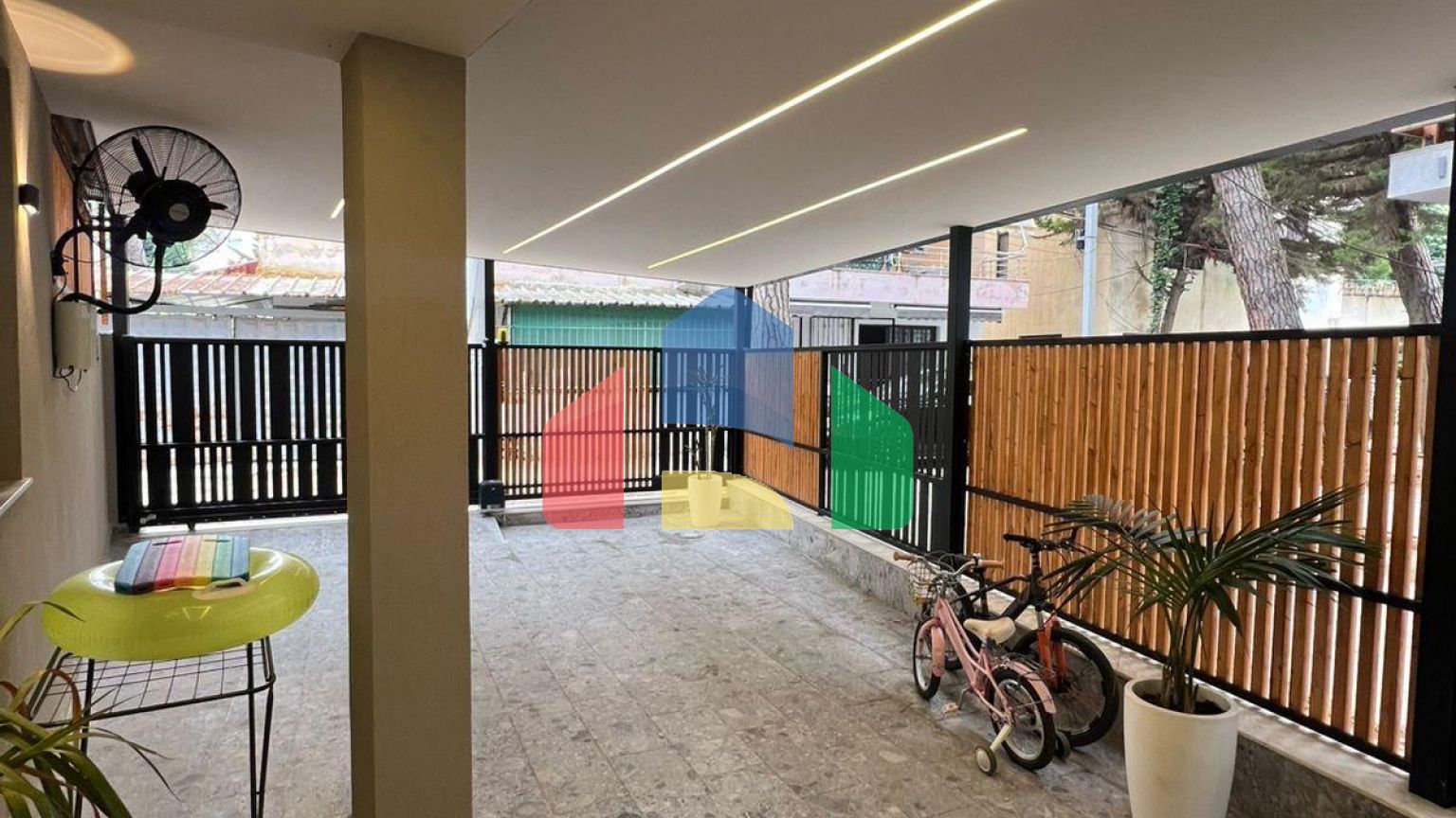 1+1 с террасой 73 м.кв, р-н Голем, 60,7 м.кв