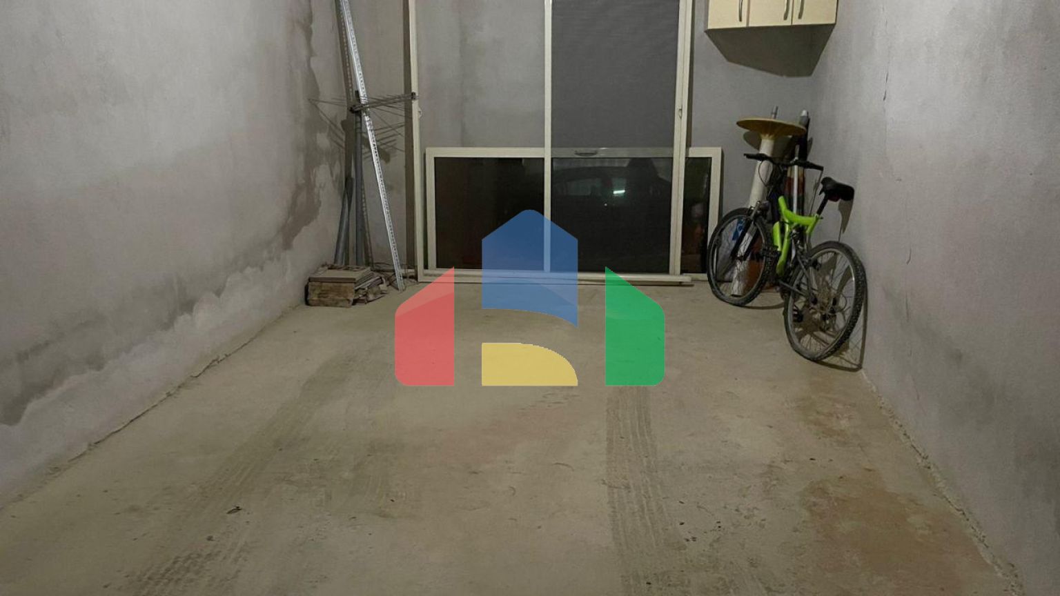 Гараж (подземный паркинг), р-н Черрет, 20 м.кв 