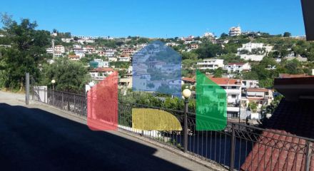 Дом с участком, возле Вилла Зогу, 260 м.кв и 444 м.кв.