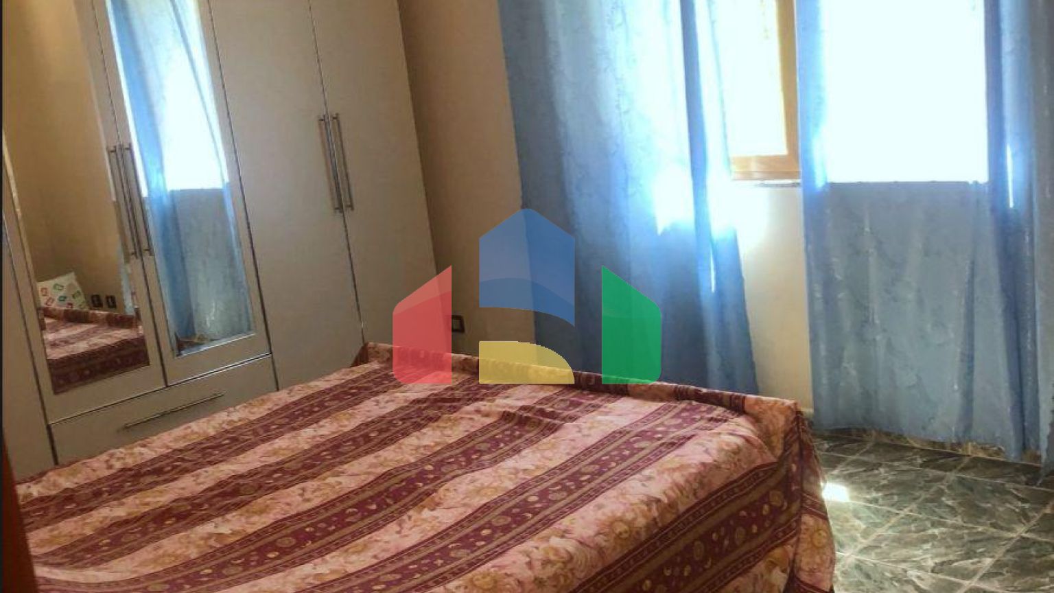 Дом с участком, возле Вилла Зогу, 260 м.кв и 444 м.кв.