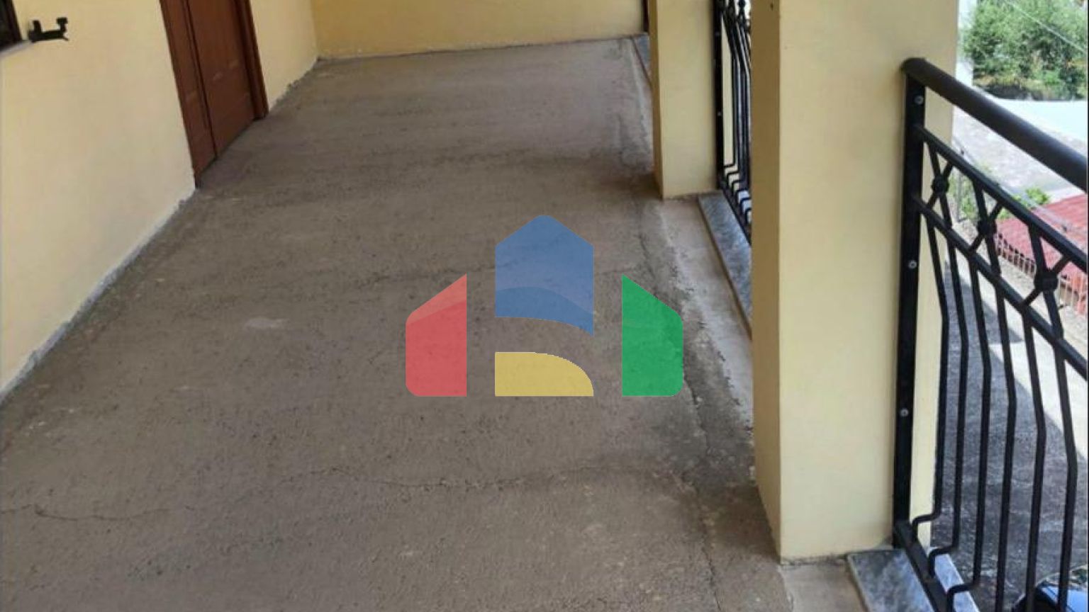 Дом с участком, возле Вилла Зогу, 260 м.кв и 444 м.кв.