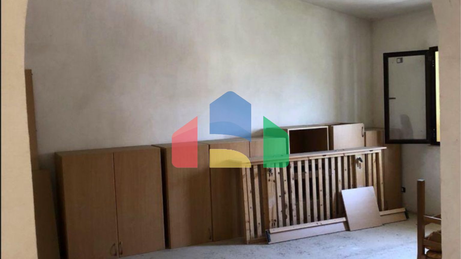 Дом с участком, возле Вилла Зогу, 260 м.кв и 444 м.кв.