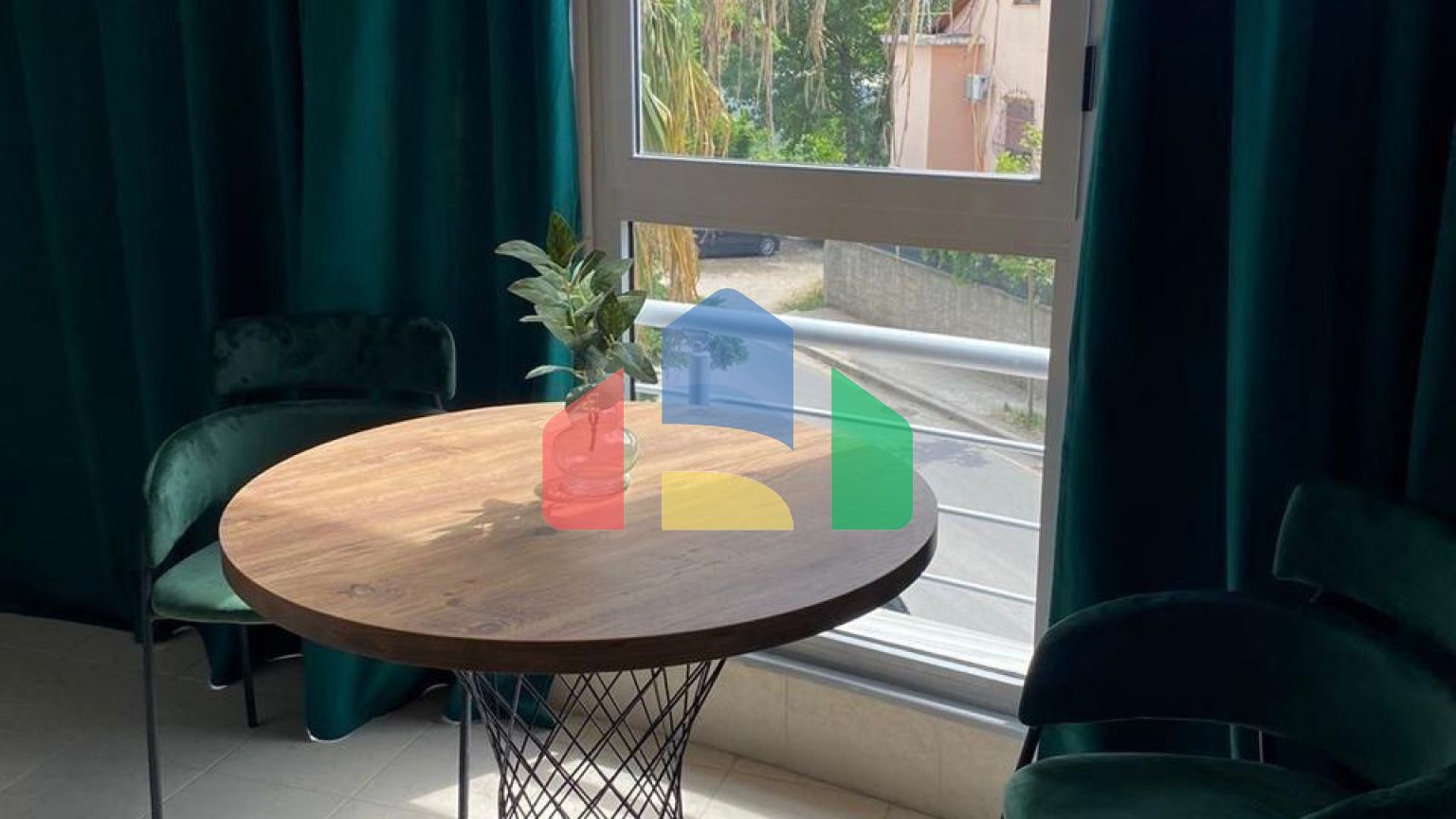 Студия полностью укомплектованая, район Пляж, 35.8 м.кв