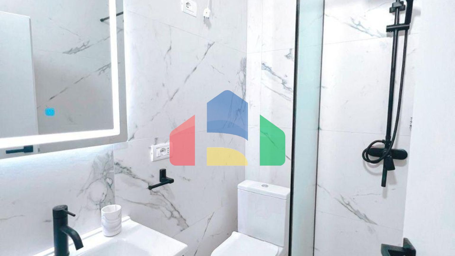 Студия полностью укомплектованая, район Пляж, 35.8 м.кв