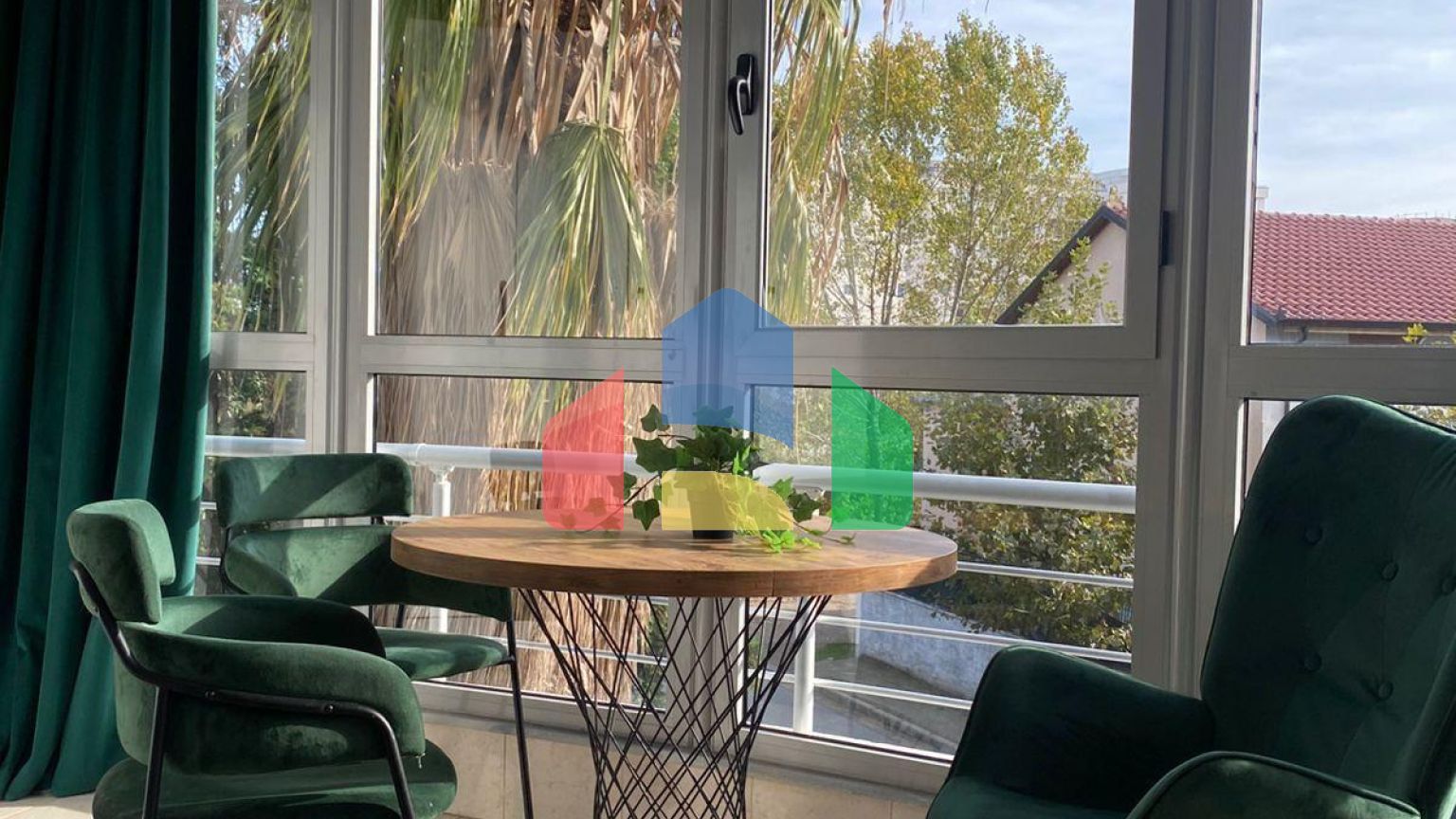 Студия полностью укомплектованая, район Пляж, 35.8 м.кв