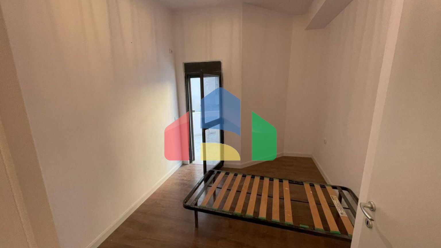 1+1 с балконом, район Пляж возле Diambe, 56 м.кв