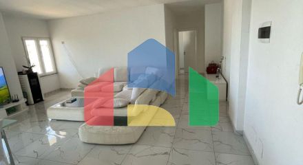 2+1 с балконом, р-н Шкемби в доме Колизей, 143 м.кв