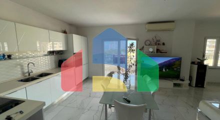 2+1 с балконом, р-н Шкемби в доме Колизей, 143 м.кв 2+1 с балконом, р-н Шкемби в доме Колизей, 143 м.кв