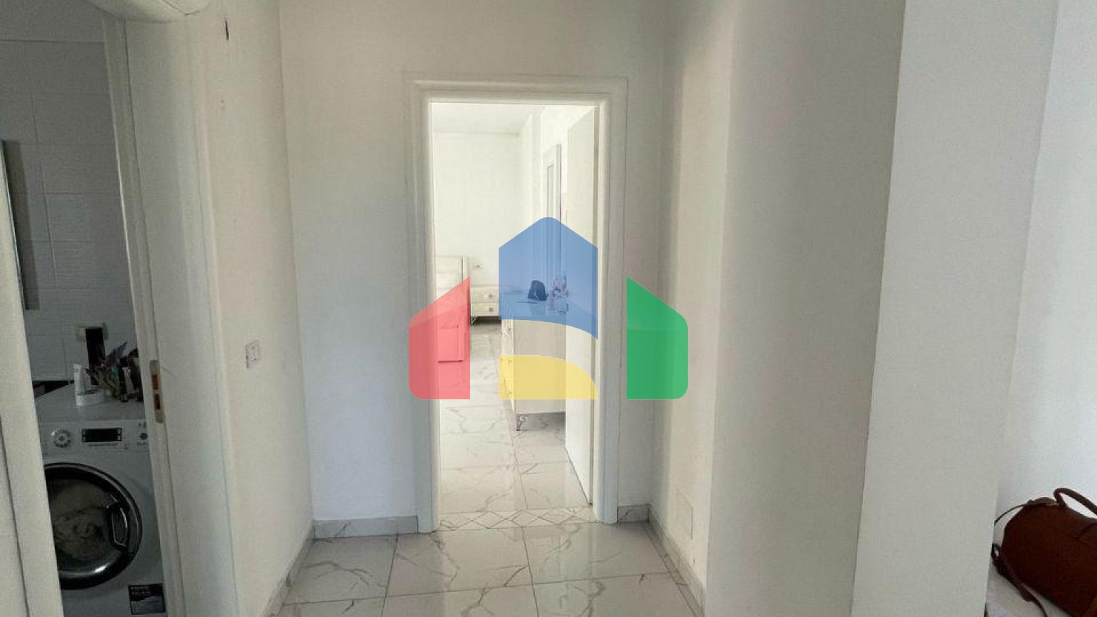 2+1 с балконом, р-н Шкемби в доме Колизей, 143 м.кв