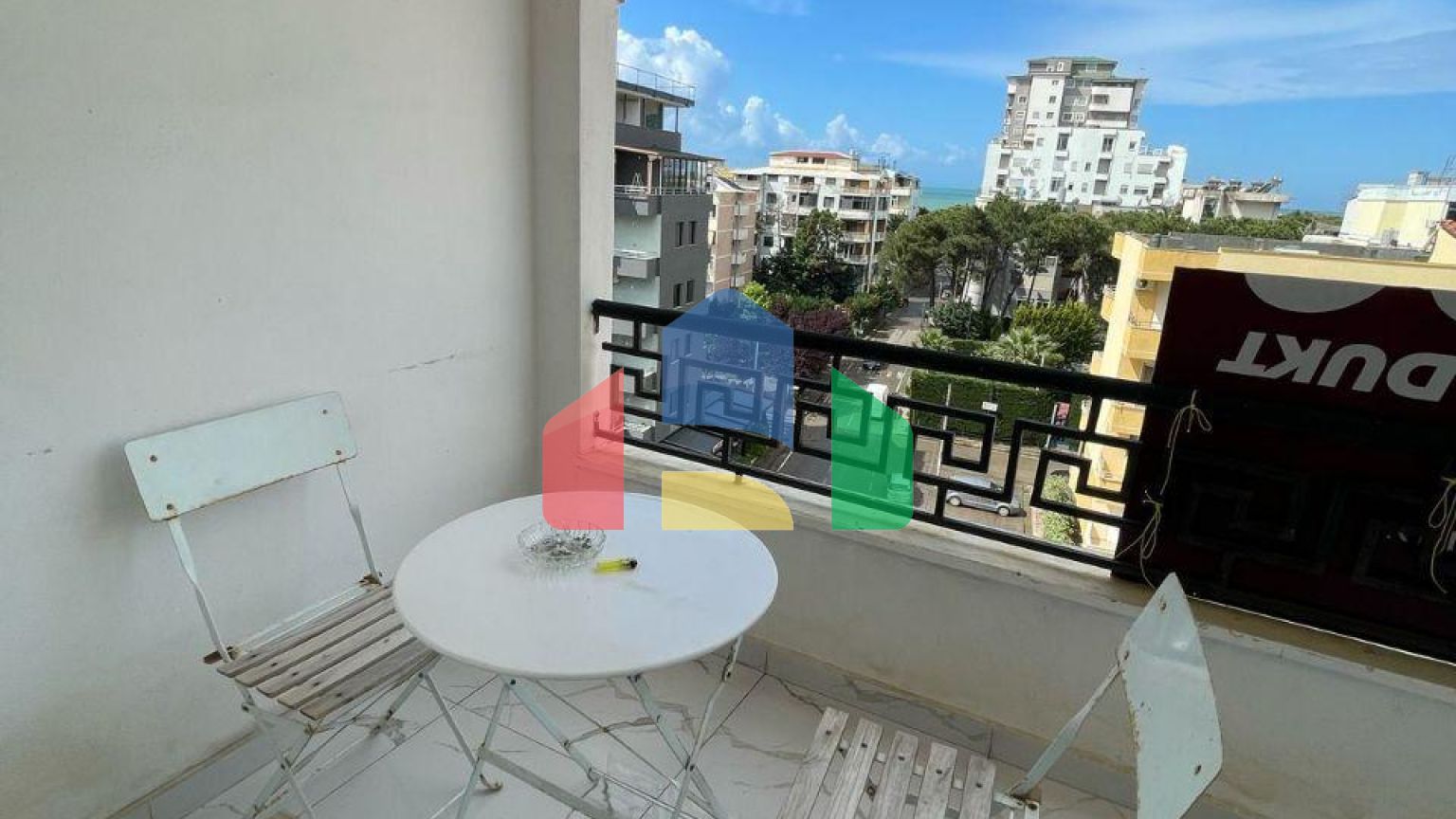 2+1 с балконом, р-н Шкемби в доме Колизей, 143 м.кв