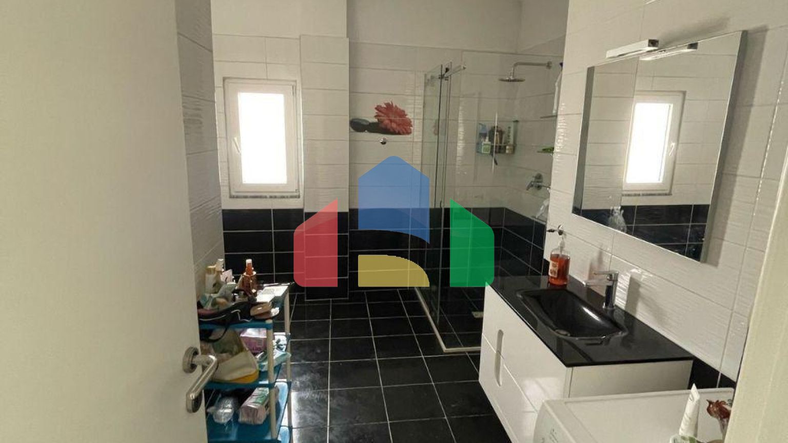 2+1 с балконом, р-н Шкемби в доме Колизей, 143 м.кв