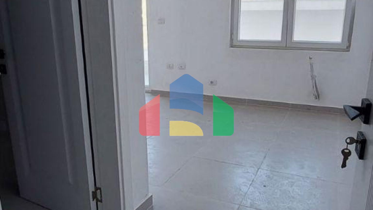 2+1 с балконом, р-н Голем, 104 м.кв