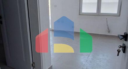 2+1 с балконом, р-н Голем, 104 м.кв