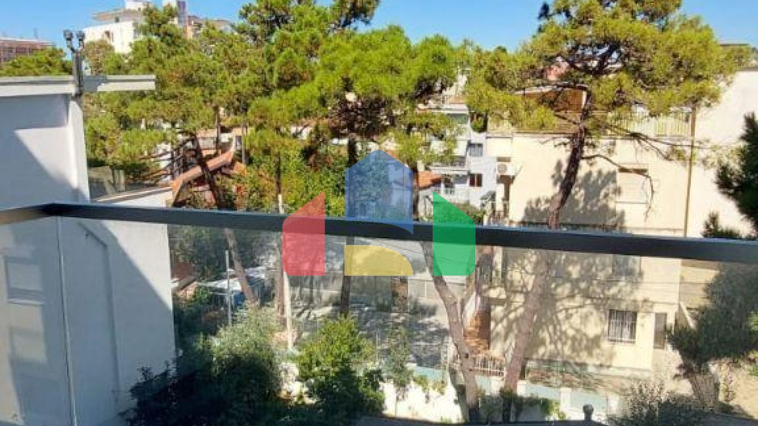 2+1 с 2 санузлами, р-н Голем, 94 м.кв