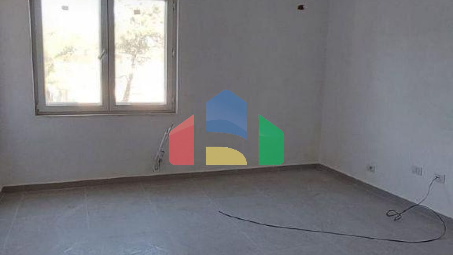 2+1 с 2 санузлами, р-н Голем, 94 м.кв