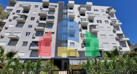 2+1 с 2 санузлами, р-н Голем, 94 м.кв