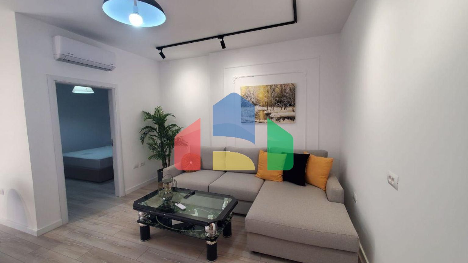 1+1 с ремонтом, р-н Пляж, 55 м.кв