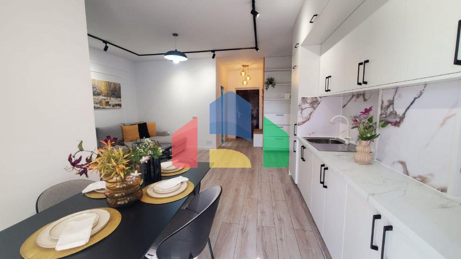 1+1 с ремонтом, р-н Пляж, 55 м.кв