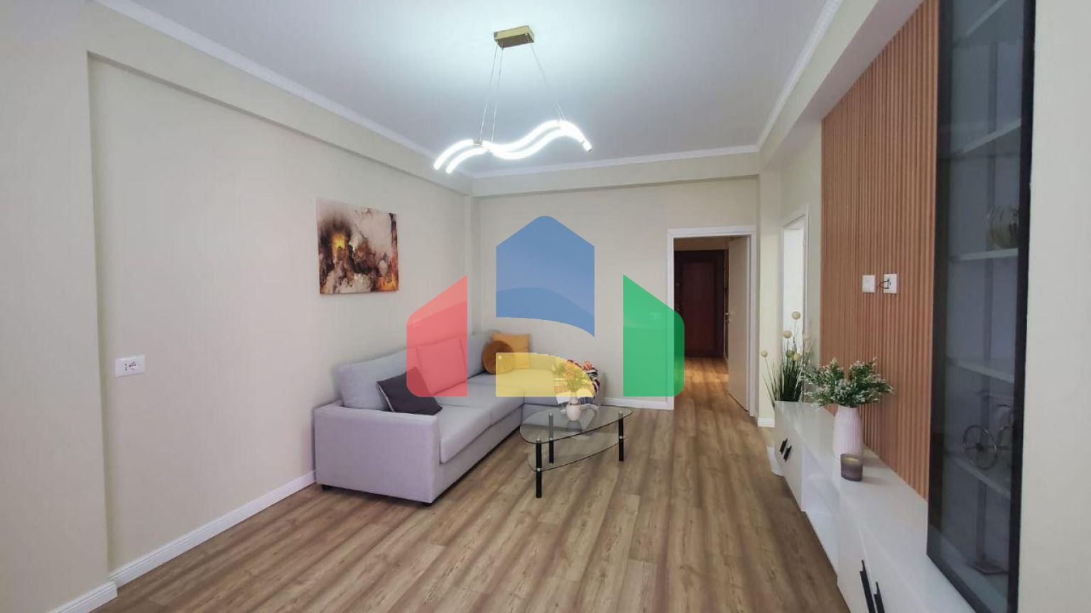 1+1 с балконом, район Пляж возле Spar, 56 м.кв