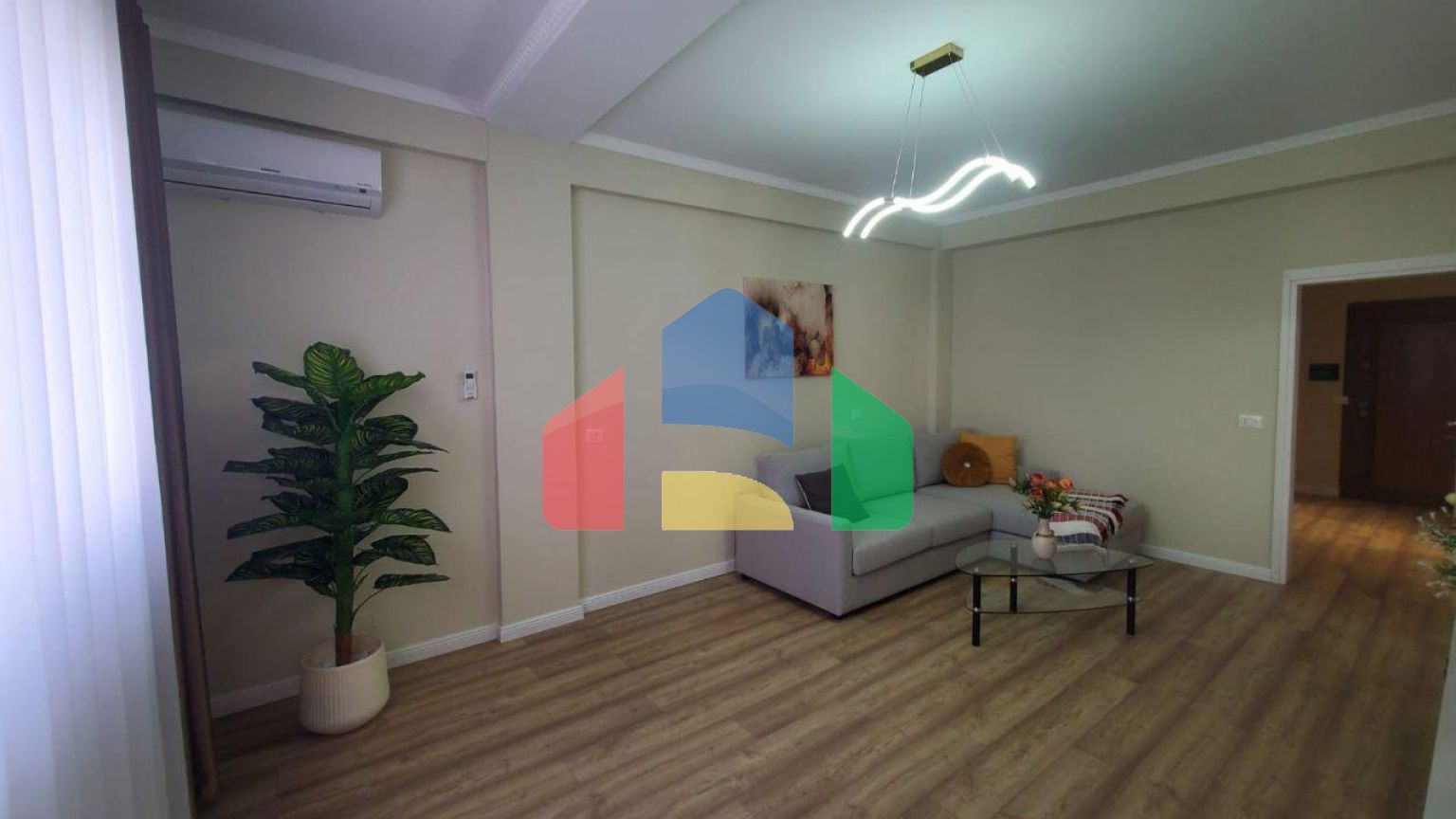 1+1 с балконом, район Пляж возле Spar, 56 м.кв