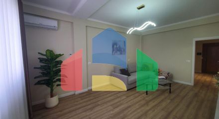 1+1 с балконом, район Пляж возле Spar, 56 м.кв