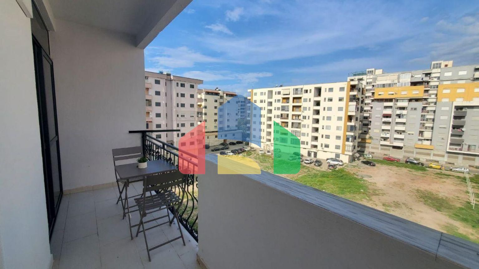 1+1 с балконом, район Пляж возле Spar, 56 м.кв