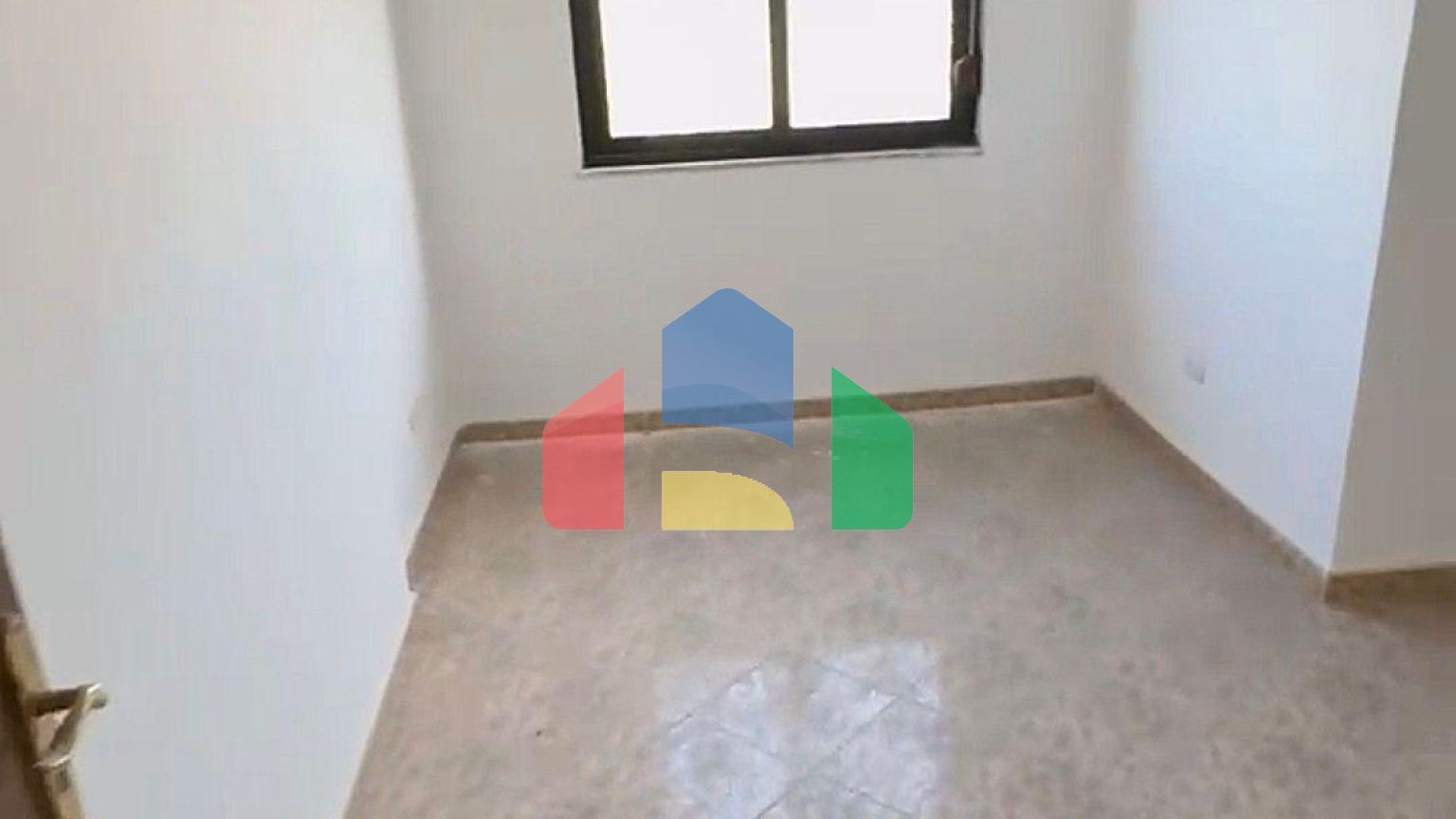 2+1 с балконом, р-н Пляж возле школы, 95 м.кв