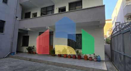 Дом на 12 спален в городе Дуррес, 409 м.кв