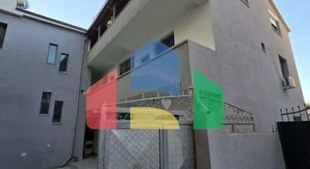 Дом на 12 спален в городе Дуррес, 409 м.кв