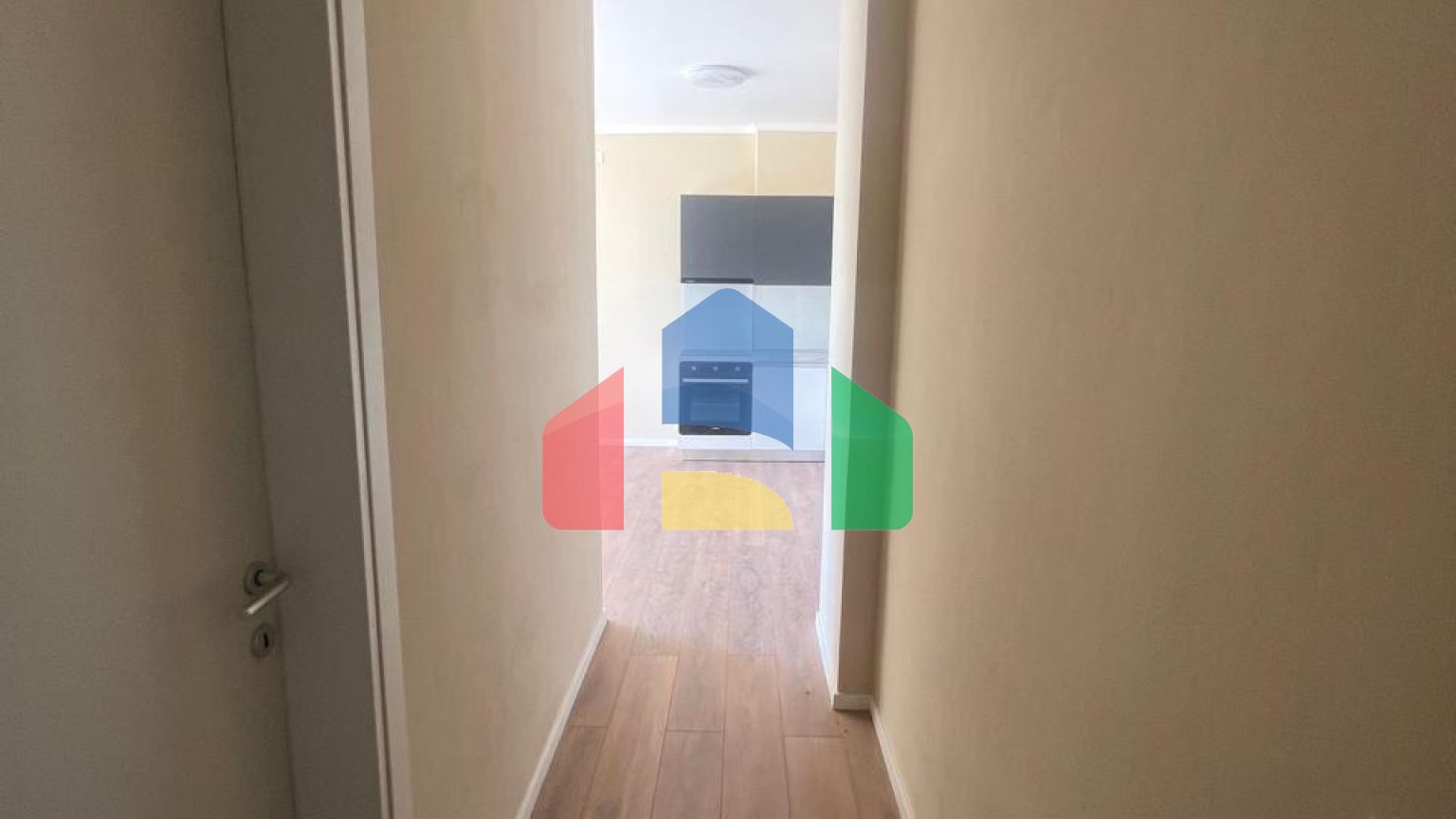 2+1 с балконом, р-н Пляж возле комплекса Florida, 94 м.кв