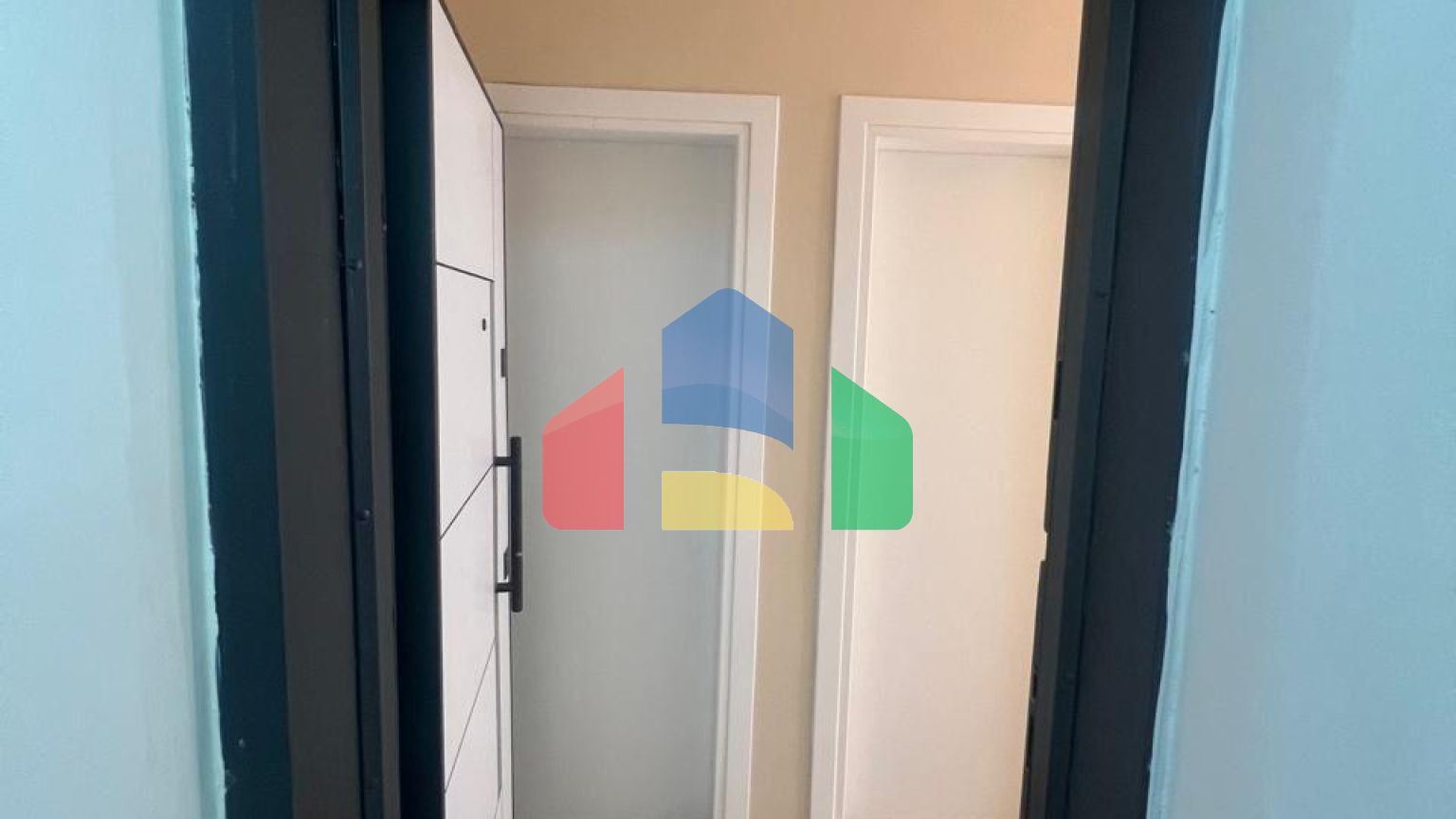 2+1 с балконом, р-н Пляж возле комплекса Florida, 94 м.кв