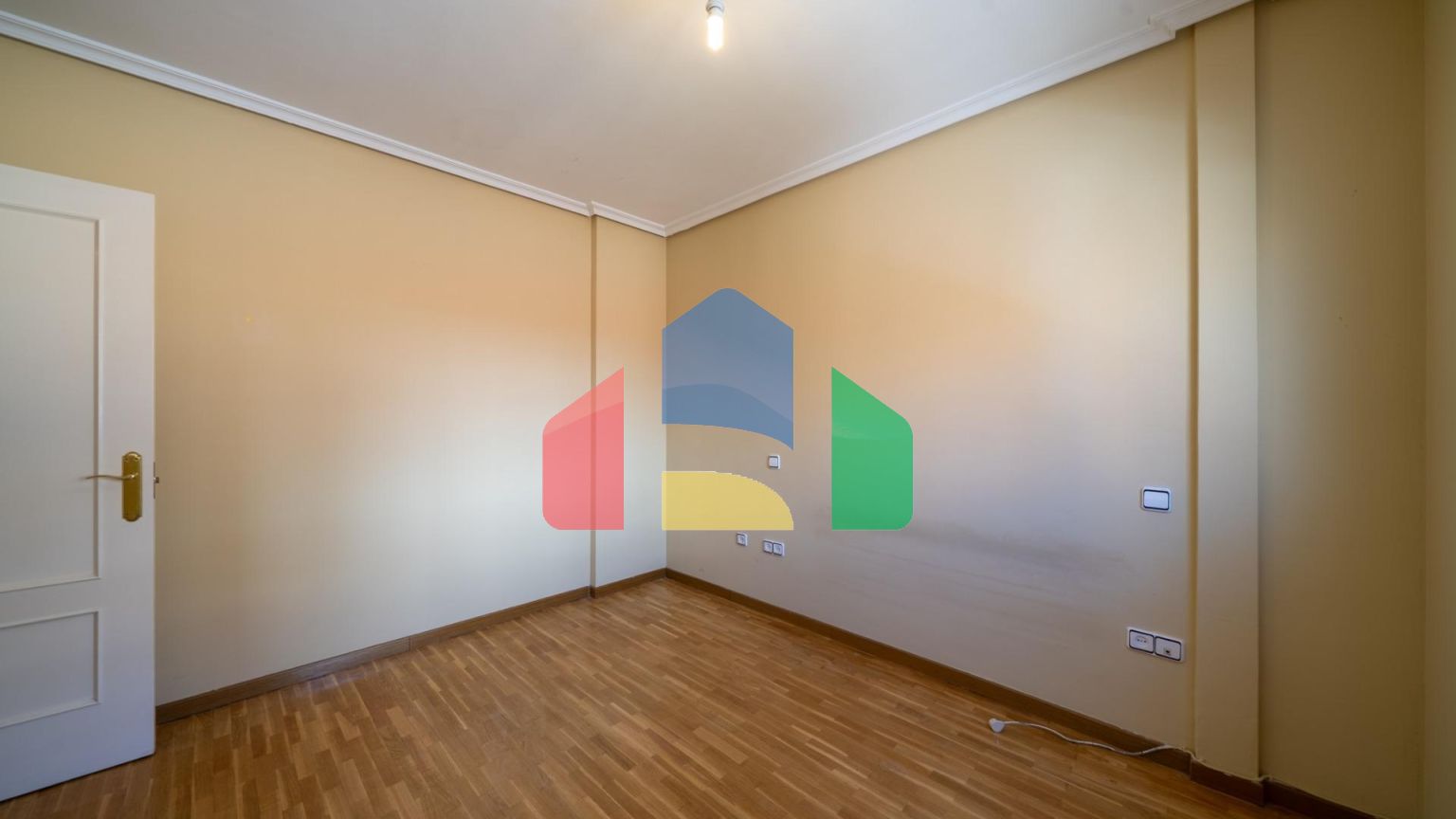 ВПЕЧАТЛЯЮЩИЙ ПЕНТХАУС В РАЙОНЕ PUERTA DEL ÁNGEL, МАДРИД