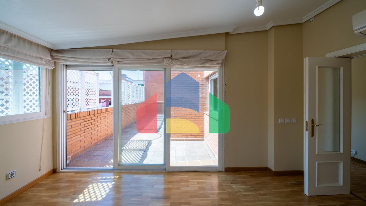 ВПЕЧАТЛЯЮЩИЙ ПЕНТХАУС В РАЙОНЕ PUERTA DEL ÁNGEL, МАДРИД