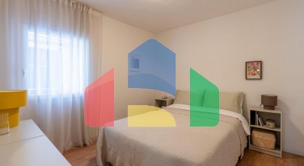 СВЕТЛАЯ КВАРТИРА С СОВРЕМЕННЫМ РЕМОНТОМ В ЗЕЛЕНОМ РАЙОНЕ PALOMERAS SURESTE, МАДРИД