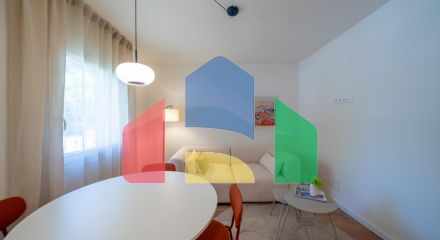 СВЕТЛАЯ КВАРТИРА С СОВРЕМЕННЫМ РЕМОНТОМ В ЗЕЛЕНОМ РАЙОНЕ PALOMERAS SURESTE, МАДРИД