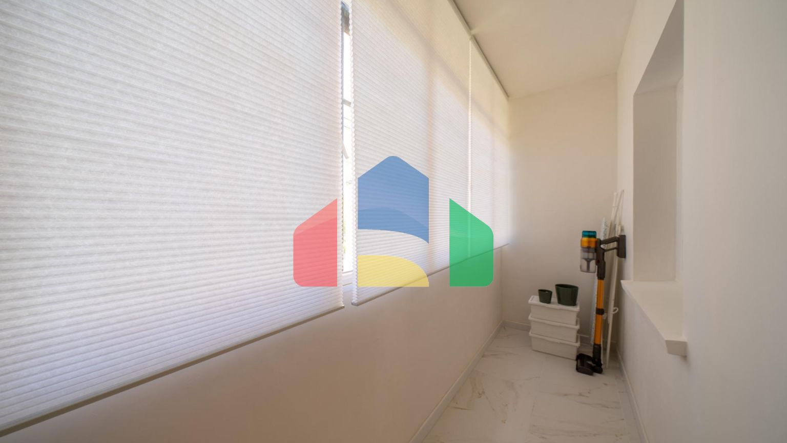 СВЕТЛАЯ КВАРТИРА С СОВРЕМЕННЫМ РЕМОНТОМ В ЗЕЛЕНОМ РАЙОНЕ PALOMERAS SURESTE, МАДРИД