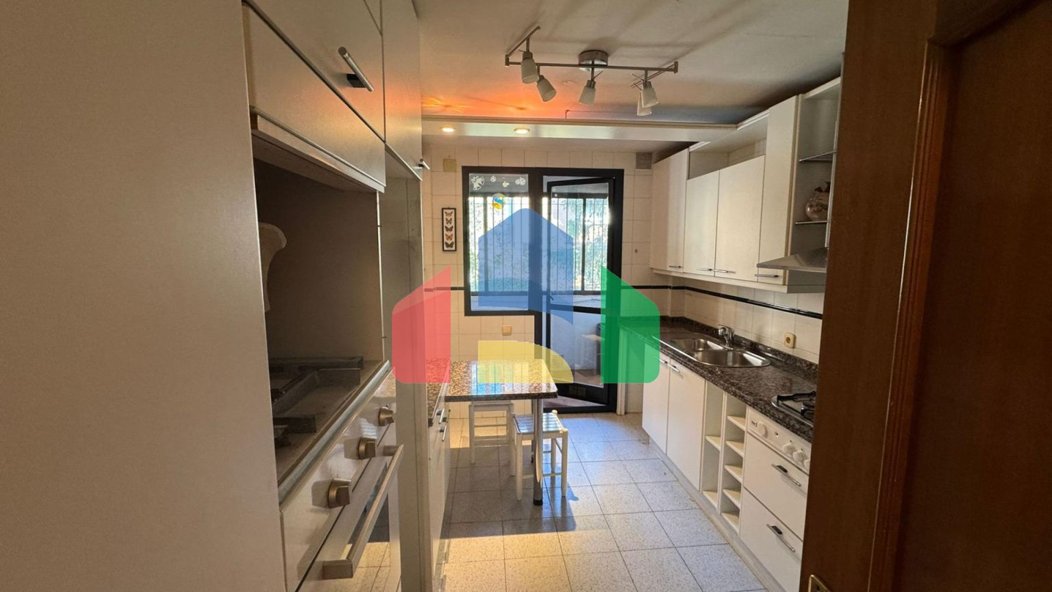 ПРОДАЖА ЭЛИТНОЙ КВАРТИРЫ В РАЙОНЕ ARTURO SORIA